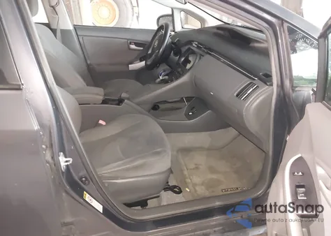 2010 Toyota Prius Iii z USA, uszkodzony, nr VIN JTDKN3DUXA0065514